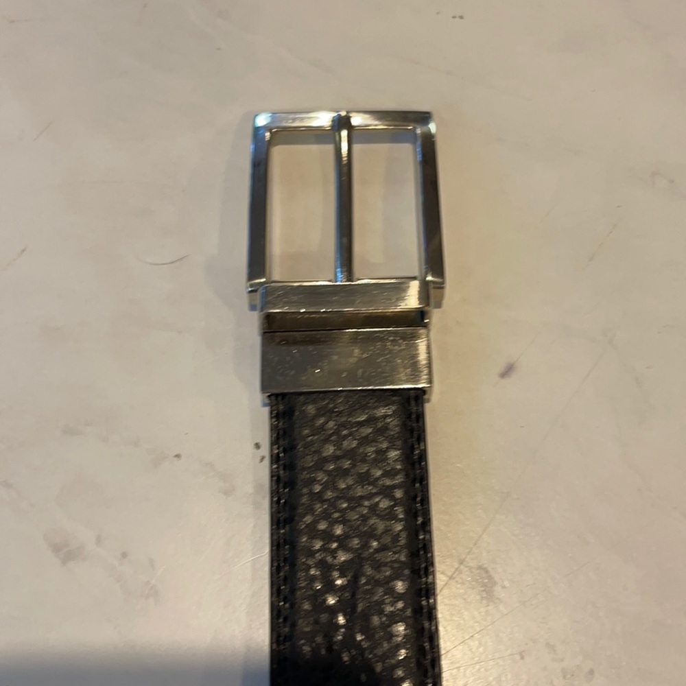 Dark brown/black belt